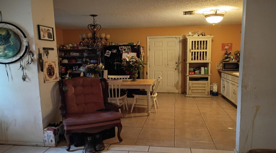 1016 N Lost Creek Lp, Laredo, Texas 78046-6019, 3 Bedrooms Bedrooms, 5 Rooms Rooms,2 BathroomsBathrooms,Residential,For Sale,1016 N Lost Creek Lp,20264467