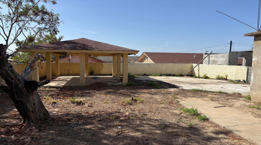 2303 Chacon St, Laredo, Texas 78043, 3 Bedrooms Bedrooms, 6 Rooms Rooms,1 BathroomBathrooms,Residential,For Rent,2303 Chacon St,20264468