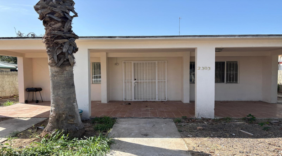 2303 Chacon St, Laredo, Texas 78043, 3 Bedrooms Bedrooms, 6 Rooms Rooms,1 BathroomBathrooms,Residential,For Rent,2303 Chacon St,20264468