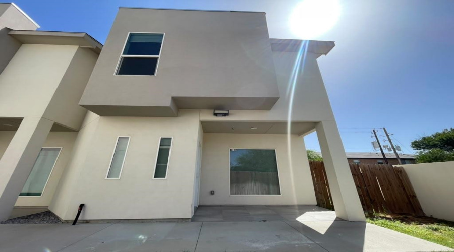 504 Gale Ct, Laredo, Texas 78041, 3 Bedrooms Bedrooms, 5 Rooms Rooms,2 BathroomsBathrooms,Residential,For Rent,504 Gale Ct,20264469