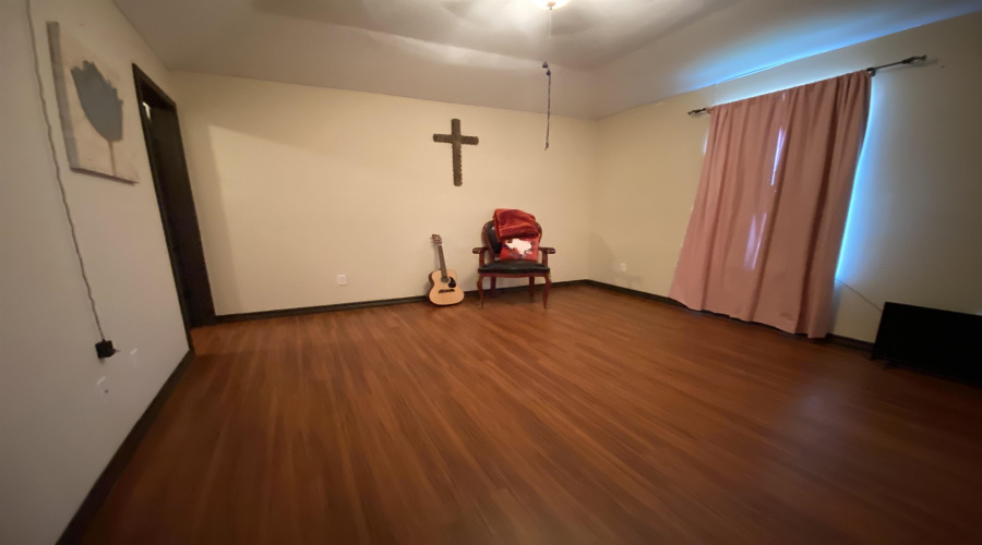 2033 Port San Angelo Dr, LAREDO, Texas 78045, 4 Bedrooms Bedrooms, 8 Rooms Rooms,2 BathroomsBathrooms,Residential,For Sale,2033 Port San Angelo Dr,20263300