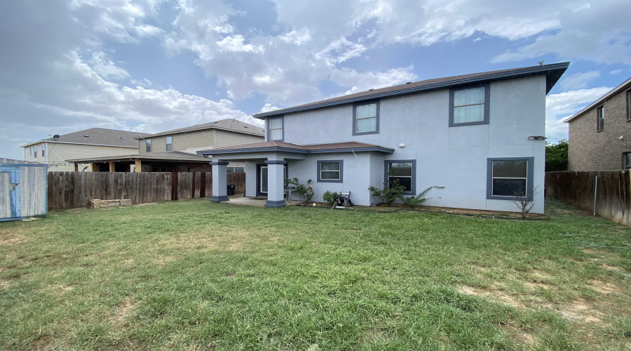 2033 Port San Angelo Dr, LAREDO, Texas 78045, 4 Bedrooms Bedrooms, 8 Rooms Rooms,2 BathroomsBathrooms,Residential,For Sale,2033 Port San Angelo Dr,20263300