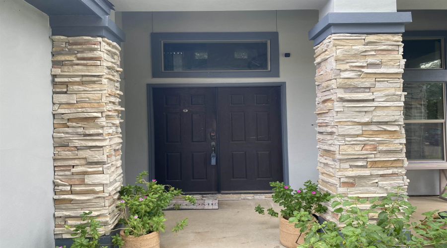 2033 Port San Angelo Dr, LAREDO, Texas 78045, 4 Bedrooms Bedrooms, 8 Rooms Rooms,2 BathroomsBathrooms,Residential,For Sale,2033 Port San Angelo Dr,20263300