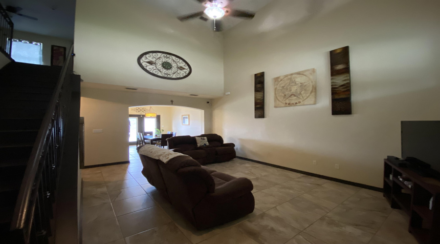 2033 Port San Angelo Dr, LAREDO, Texas 78045, 4 Bedrooms Bedrooms, 8 Rooms Rooms,2 BathroomsBathrooms,Residential,For Sale,2033 Port San Angelo Dr,20263300
