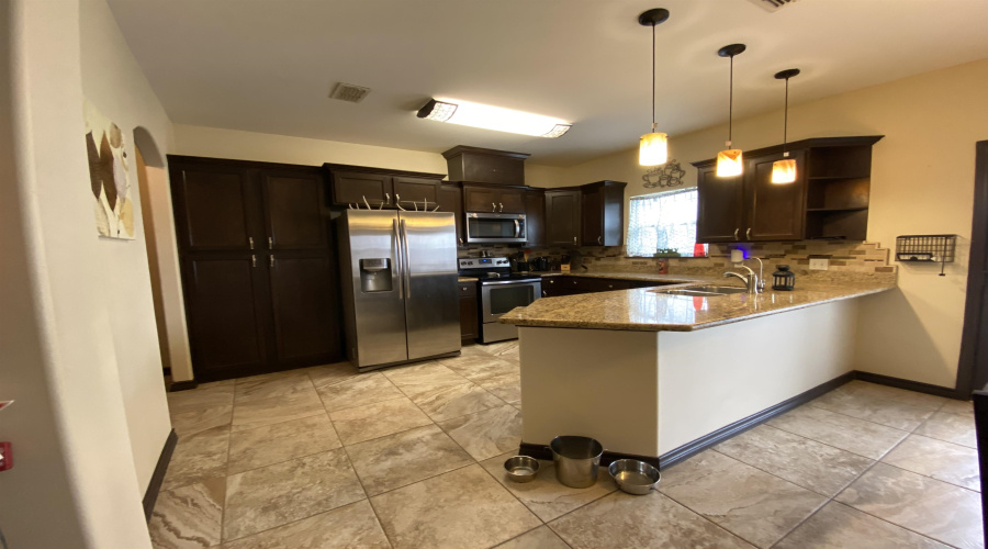 2033 Port San Angelo Dr, LAREDO, Texas 78045, 4 Bedrooms Bedrooms, 8 Rooms Rooms,2 BathroomsBathrooms,Residential,For Sale,2033 Port San Angelo Dr,20263300