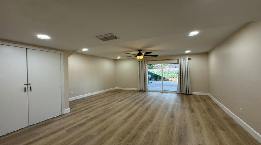 1300 Hillside Rd, LAREDO, Texas 78041, 2 Bedrooms Bedrooms, 4 Rooms Rooms,1 BathroomBathrooms,Residential,For Rent,1300 Hillside Rd,20264471