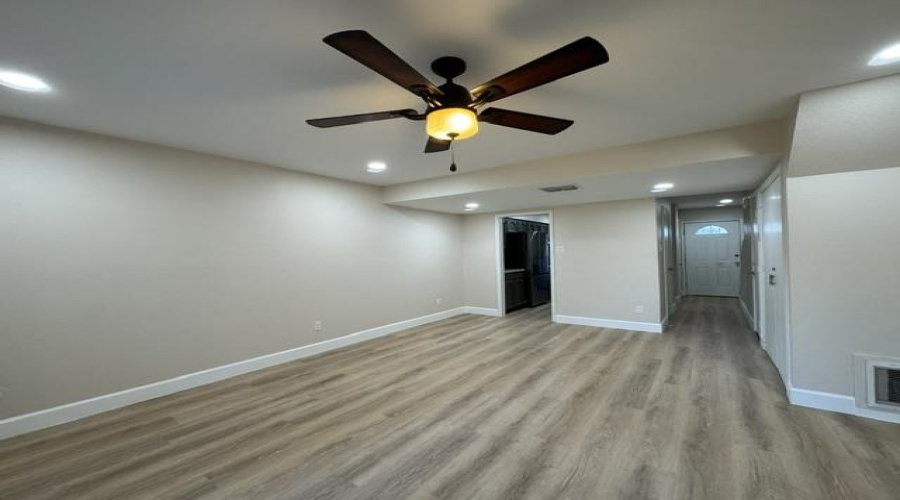 1300 Hillside Rd, LAREDO, Texas 78041, 2 Bedrooms Bedrooms, 4 Rooms Rooms,1 BathroomBathrooms,Residential,For Rent,1300 Hillside Rd,20264471