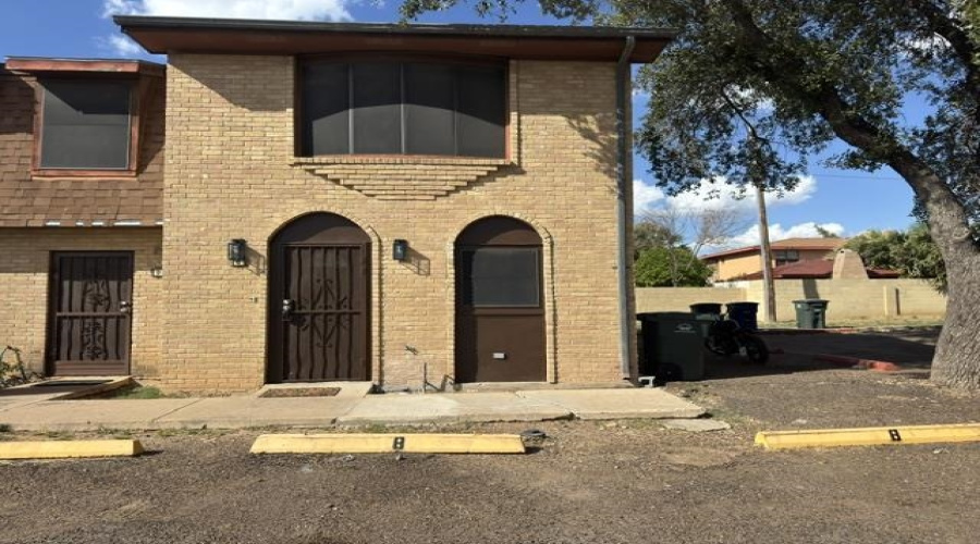 1300 Hillside Rd, LAREDO, Texas 78041, 2 Bedrooms Bedrooms, 4 Rooms Rooms,1 BathroomBathrooms,Residential,For Rent,1300 Hillside Rd,20264471
