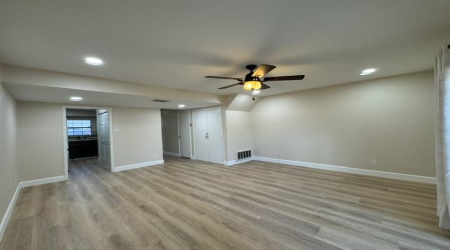 1300 Hillside Rd, LAREDO, Texas 78041, 2 Bedrooms Bedrooms, 4 Rooms Rooms,1 BathroomBathrooms,Residential,For Rent,1300 Hillside Rd,20264471