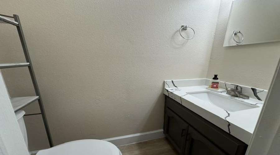 1300 Hillside Rd, LAREDO, Texas 78041, 2 Bedrooms Bedrooms, 4 Rooms Rooms,1 BathroomBathrooms,Residential,For Rent,1300 Hillside Rd,20264471