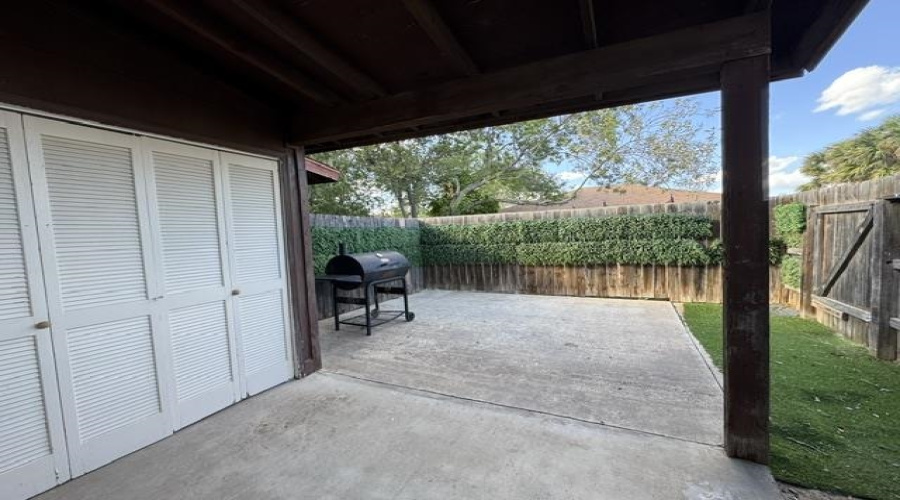 1300 Hillside Rd, LAREDO, Texas 78041, 2 Bedrooms Bedrooms, 4 Rooms Rooms,1 BathroomBathrooms,Residential,For Rent,1300 Hillside Rd,20264471