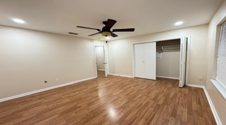 1300 Hillside Rd, LAREDO, Texas 78041, 2 Bedrooms Bedrooms, 4 Rooms Rooms,1 BathroomBathrooms,Residential,For Rent,1300 Hillside Rd,20264471
