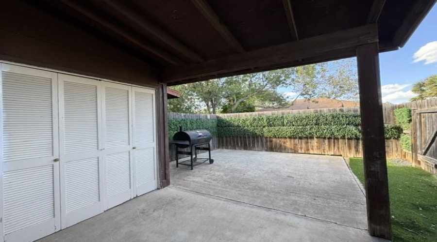 1300 Hillside Rd, LAREDO, Texas 78041, 2 Bedrooms Bedrooms, 4 Rooms Rooms,1 BathroomBathrooms,Residential,For Rent,1300 Hillside Rd,20264471