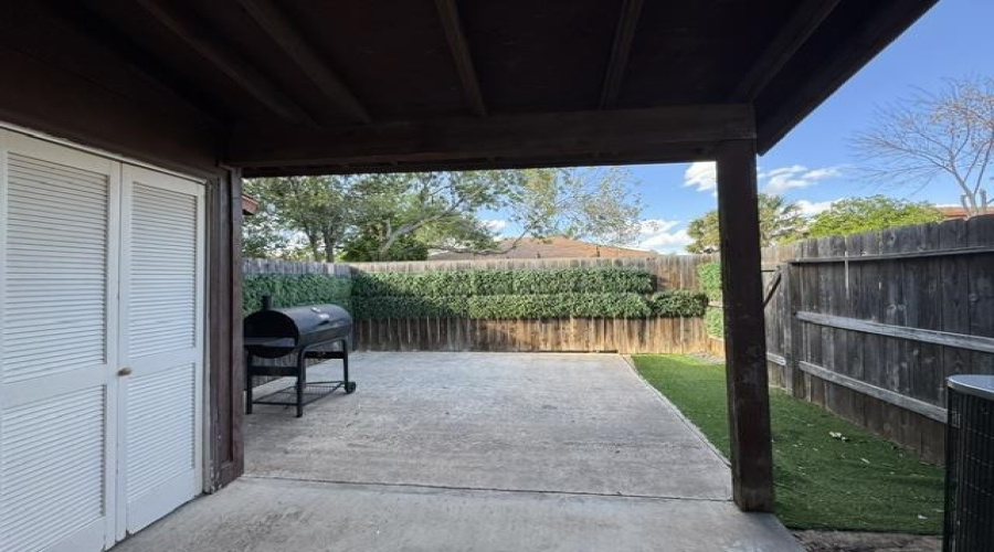 1300 Hillside Rd, LAREDO, Texas 78041, 2 Bedrooms Bedrooms, 4 Rooms Rooms,1 BathroomBathrooms,Residential,For Rent,1300 Hillside Rd,20264471