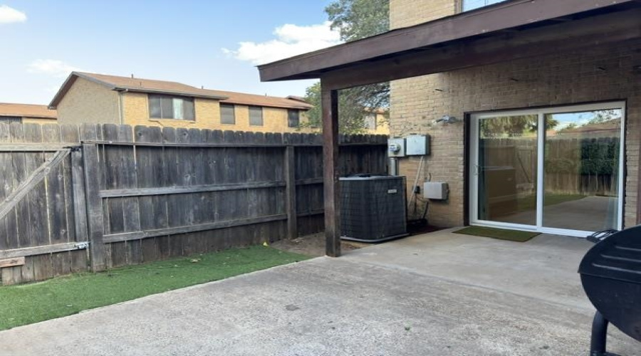 1300 Hillside Rd, LAREDO, Texas 78041, 2 Bedrooms Bedrooms, 4 Rooms Rooms,1 BathroomBathrooms,Residential,For Rent,1300 Hillside Rd,20264471
