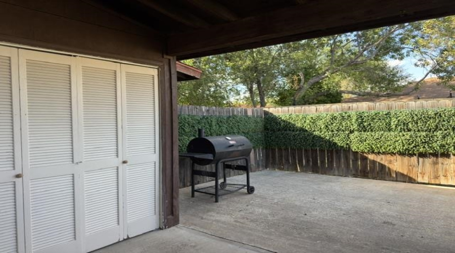 1300 Hillside Rd, LAREDO, Texas 78041, 2 Bedrooms Bedrooms, 4 Rooms Rooms,1 BathroomBathrooms,Residential,For Rent,1300 Hillside Rd,20264471