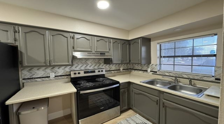 1300 Hillside Rd, LAREDO, Texas 78041, 2 Bedrooms Bedrooms, 4 Rooms Rooms,1 BathroomBathrooms,Residential,For Rent,1300 Hillside Rd,20264471