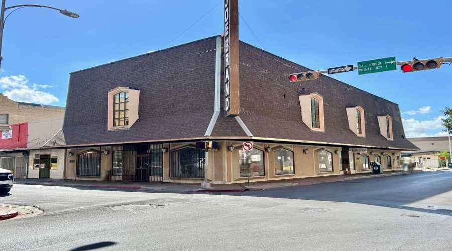 1219 Hidalgo St, Laredo, Texas 78040, 1 Room Rooms,1 BathroomBathrooms,Commercial retail/office,For Sale,1219 Hidalgo St,20264473