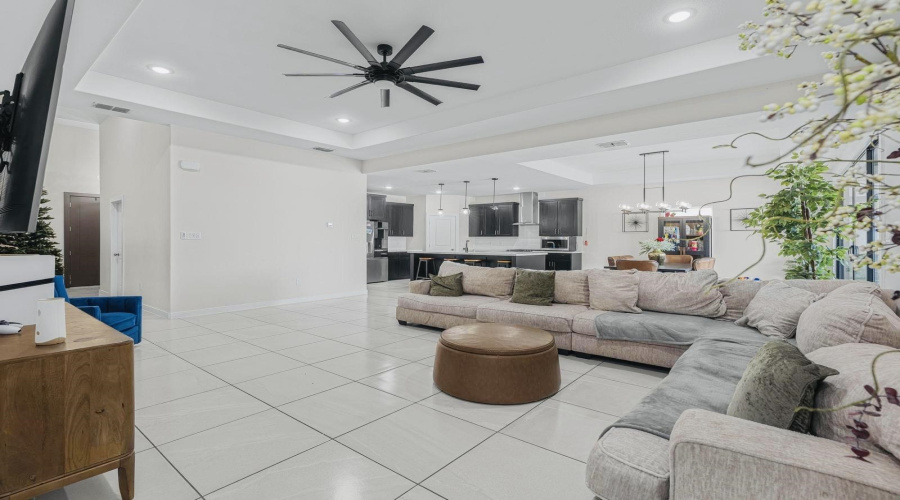 104 Sorella Loop, LAREDO, Texas 78045, 4 Bedrooms Bedrooms, 6 Rooms Rooms,3 BathroomsBathrooms,Residential,For Sale,104 Sorella Loop,20264472