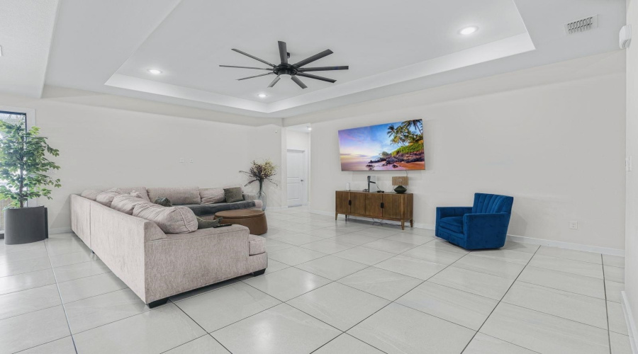104 Sorella Loop, LAREDO, Texas 78045, 4 Bedrooms Bedrooms, 6 Rooms Rooms,3 BathroomsBathrooms,Residential,For Sale,104 Sorella Loop,20264472