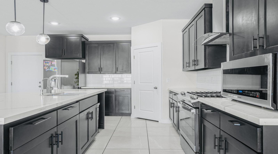 104 Sorella Loop, LAREDO, Texas 78045, 4 Bedrooms Bedrooms, 6 Rooms Rooms,3 BathroomsBathrooms,Residential,For Sale,104 Sorella Loop,20264472