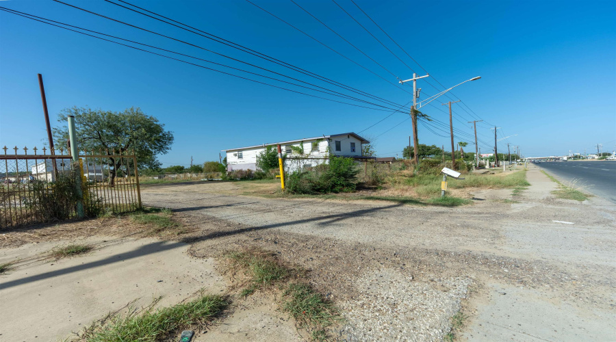 5511 E Saunders St, Laredo, Texas 78043, ,Land,For Sale,5511 E Saunders St,20264483