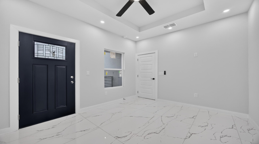 5060 Luna Grande Lp., Laredo, Texas 78046, 4 Bedrooms Bedrooms, 6 Rooms Rooms,2 BathroomsBathrooms,Residential,For Sale,5060 Luna Grande Lp.,20264477