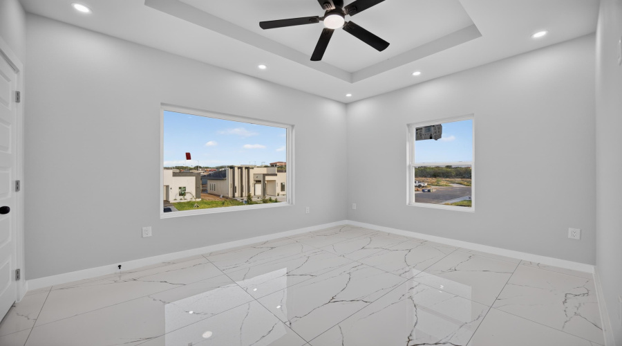 5060 Luna Grande Lp., Laredo, Texas 78046, 4 Bedrooms Bedrooms, 6 Rooms Rooms,2 BathroomsBathrooms,Residential,For Sale,5060 Luna Grande Lp.,20264477