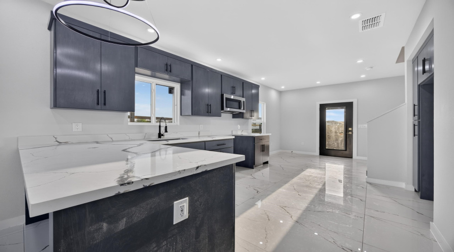 5060 Luna Grande Lp., Laredo, Texas 78046, 4 Bedrooms Bedrooms, 6 Rooms Rooms,2 BathroomsBathrooms,Residential,For Sale,5060 Luna Grande Lp.,20264477