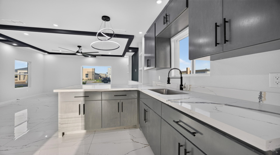 5060 Luna Grande Lp., Laredo, Texas 78046, 4 Bedrooms Bedrooms, 6 Rooms Rooms,2 BathroomsBathrooms,Residential,For Sale,5060 Luna Grande Lp.,20264477