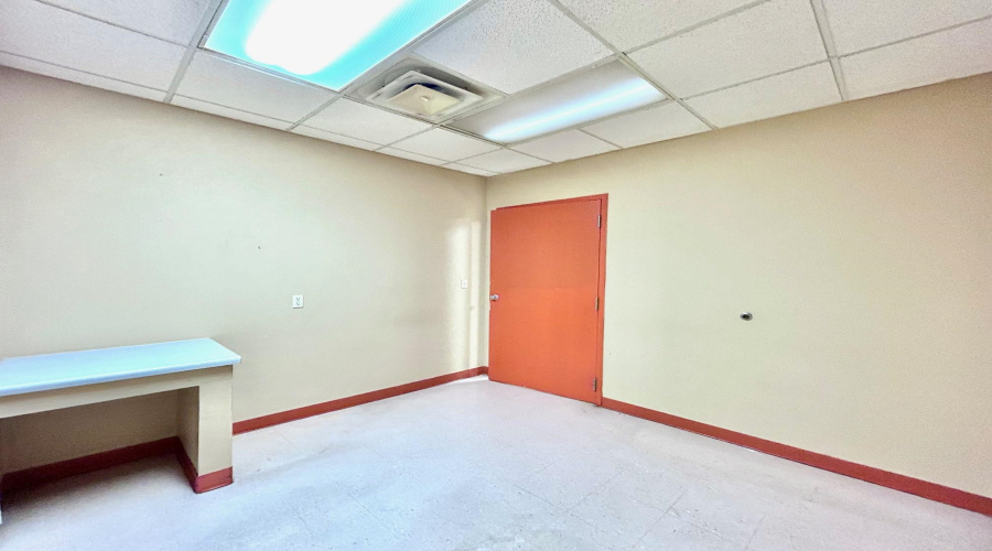 209 W Village Blvd, Laredo, Texas 78041, 6 Rooms Rooms,4 BathroomsBathrooms,Commercial retail/office,For Rent,209 W Village Blvd,20264479