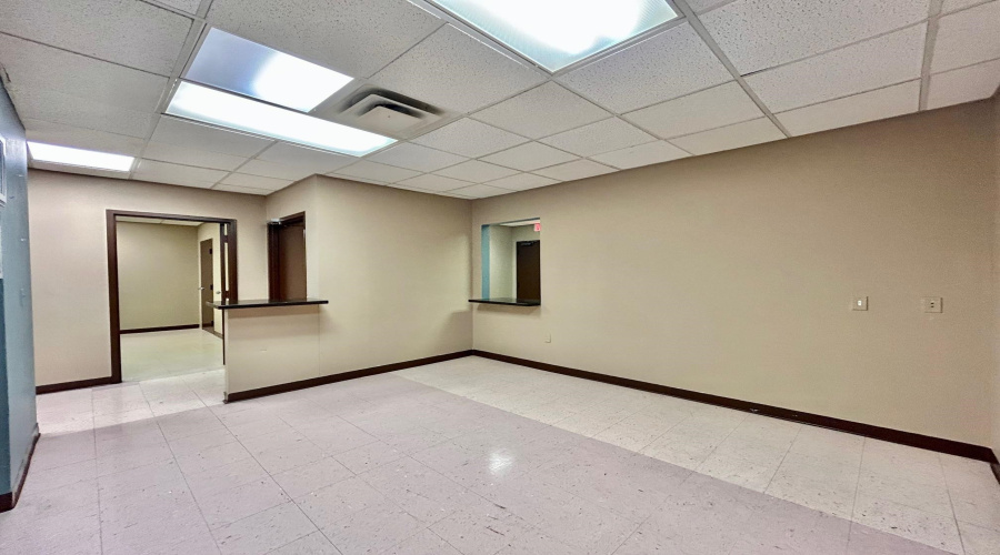 209 W Village Blvd, Laredo, Texas 78041, 6 Rooms Rooms,4 BathroomsBathrooms,Commercial retail/office,For Rent,209 W Village Blvd,20264479