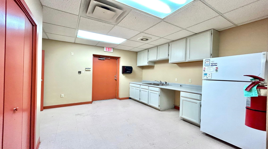 209 W Village Blvd, Laredo, Texas 78041, 6 Rooms Rooms,4 BathroomsBathrooms,Commercial retail/office,For Rent,209 W Village Blvd,20264479