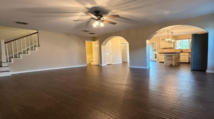 212 Lipan Dr, Laredo, Texas 78045, 3 Bedrooms Bedrooms, 6 Rooms Rooms,2 BathroomsBathrooms,Residential,For Rent,212 Lipan Dr,20264478