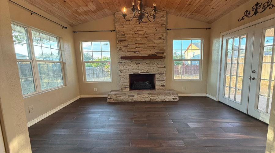 212 Lipan Dr, Laredo, Texas 78045, 3 Bedrooms Bedrooms, 6 Rooms Rooms,2 BathroomsBathrooms,Residential,For Rent,212 Lipan Dr,20264478