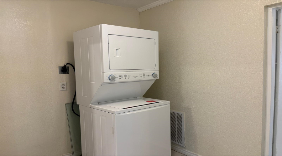 902 Jasent Cv, Laredo, Texas 78045, 2 Bedrooms Bedrooms, 3 Rooms Rooms,1 BathroomBathrooms,Residential,For Rent,902 Jasent Cv,20264481