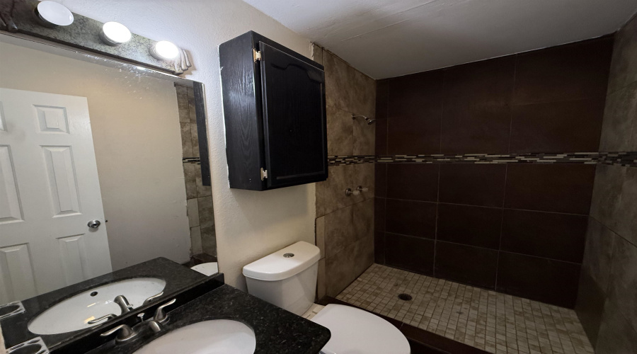 8710 McPherson Rd, Laredo, Texas 78045, 3 Bedrooms Bedrooms, 6 Rooms Rooms,3 BathroomsBathrooms,Residential,For Rent,8710 McPherson Rd,20264485