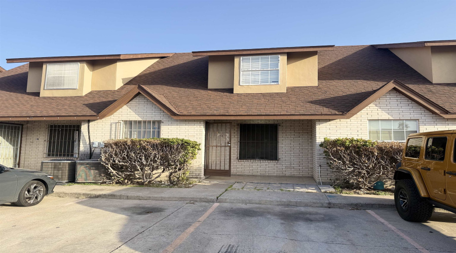 8710 McPherson Rd, Laredo, Texas 78045, 3 Bedrooms Bedrooms, 6 Rooms Rooms,3 BathroomsBathrooms,Residential,For Rent,8710 McPherson Rd,20264485