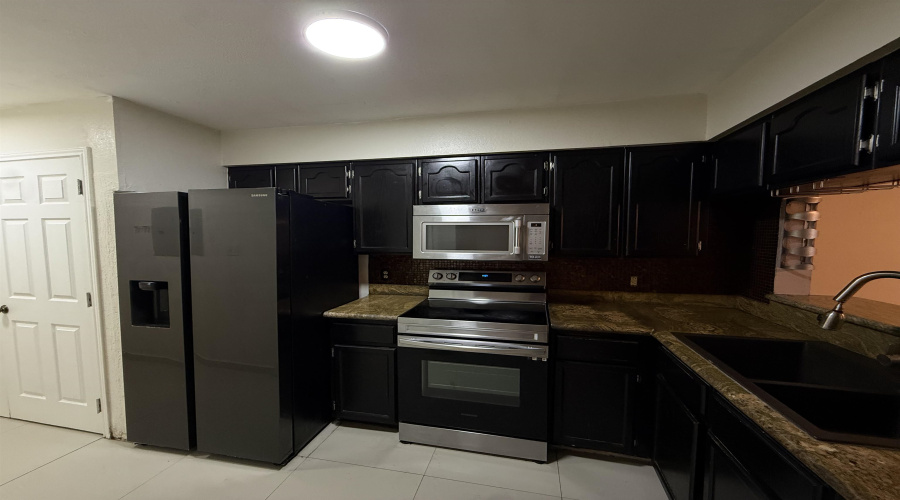 8710 McPherson Rd, Laredo, Texas 78045, 3 Bedrooms Bedrooms, 6 Rooms Rooms,3 BathroomsBathrooms,Residential,For Rent,8710 McPherson Rd,20264485