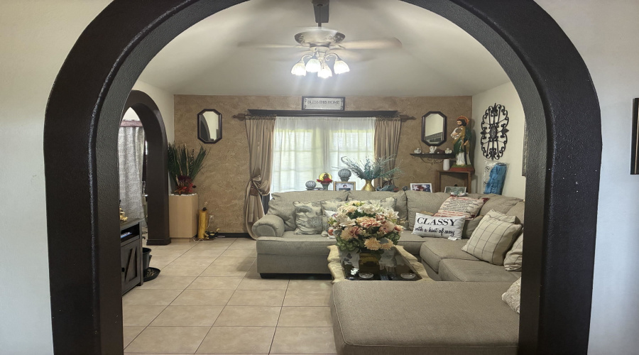 8716 Puerto Amarante, LAREDO, Texas 78045, 3 Bedrooms Bedrooms, 5 Rooms Rooms,2 BathroomsBathrooms,Residential,For Sale,8716 Puerto Amarante,20264486