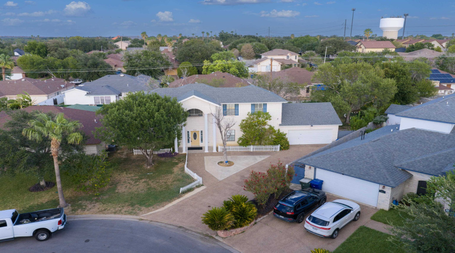 9013 Cliff Dr, Laredo, Texas 78045, 3 Bedrooms Bedrooms, 6 Rooms Rooms,2 BathroomsBathrooms,Residential,For Sale,9013 Cliff Dr,20264487