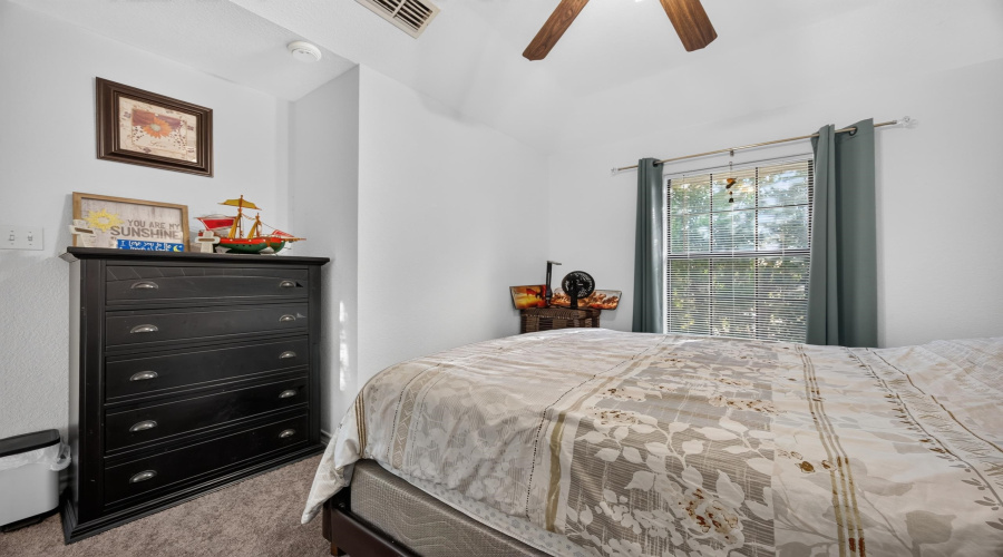 9013 Cliff Dr, Laredo, Texas 78045, 3 Bedrooms Bedrooms, 6 Rooms Rooms,2 BathroomsBathrooms,Residential,For Sale,9013 Cliff Dr,20264487