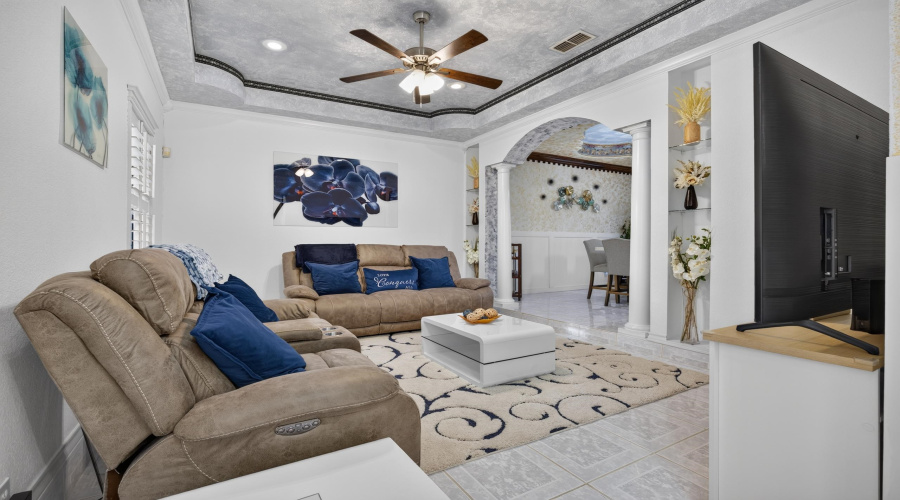 9013 Cliff Dr, Laredo, Texas 78045, 3 Bedrooms Bedrooms, 6 Rooms Rooms,2 BathroomsBathrooms,Residential,For Sale,9013 Cliff Dr,20264487