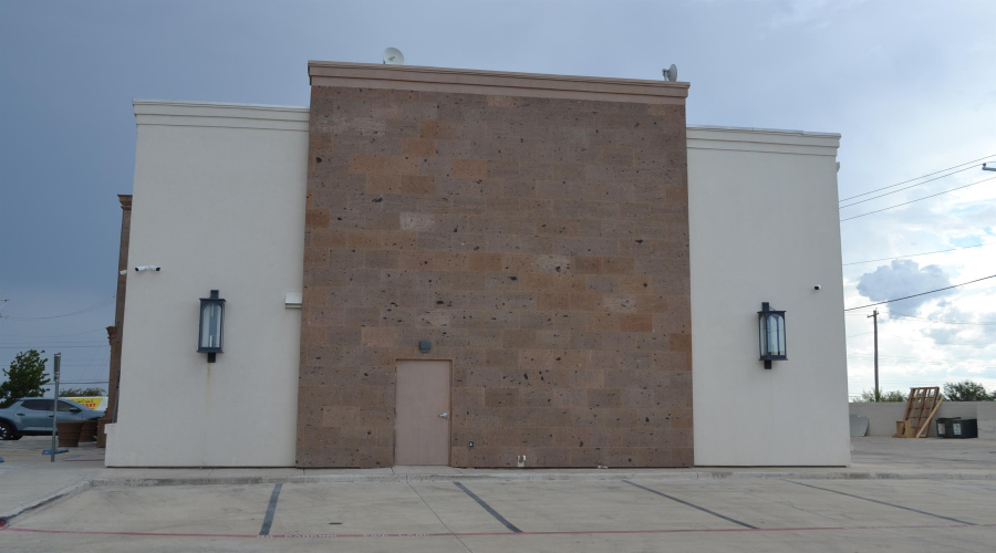110 Willow Oak, Laredo, Texas 78043, 1 Room Rooms,4 BathroomsBathrooms,Commercial retail/office,For Sale,110 Willow Oak,20264492