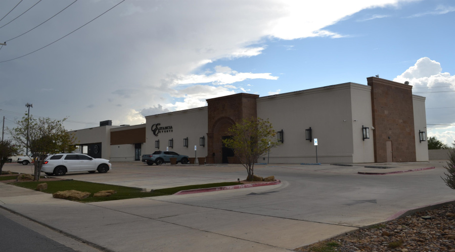 110 Willow Oak, Laredo, Texas 78043, 1 Room Rooms,4 BathroomsBathrooms,Commercial retail/office,For Sale,110 Willow Oak,20264492