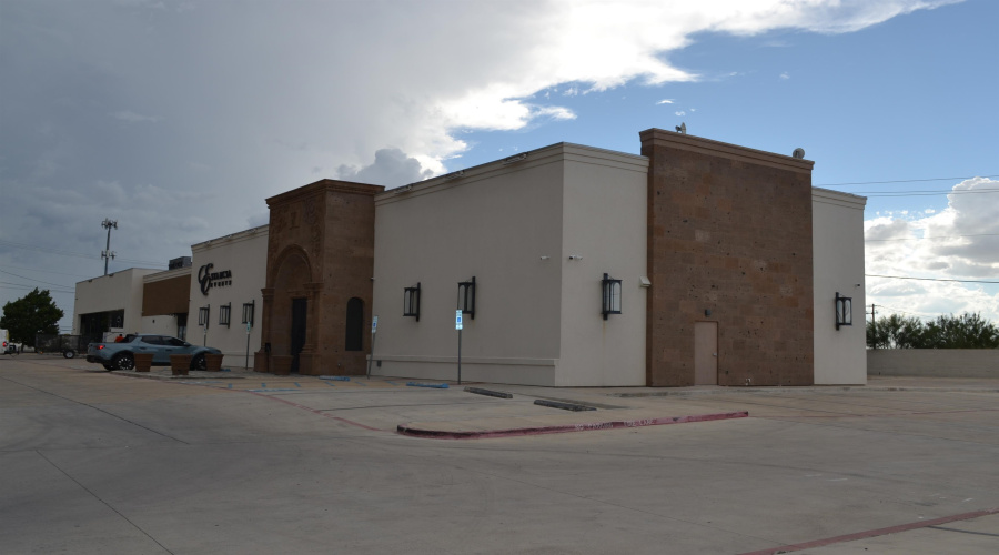 110 Willow Oak, Laredo, Texas 78043, 1 Room Rooms,4 BathroomsBathrooms,Commercial retail/office,For Sale,110 Willow Oak,20264492