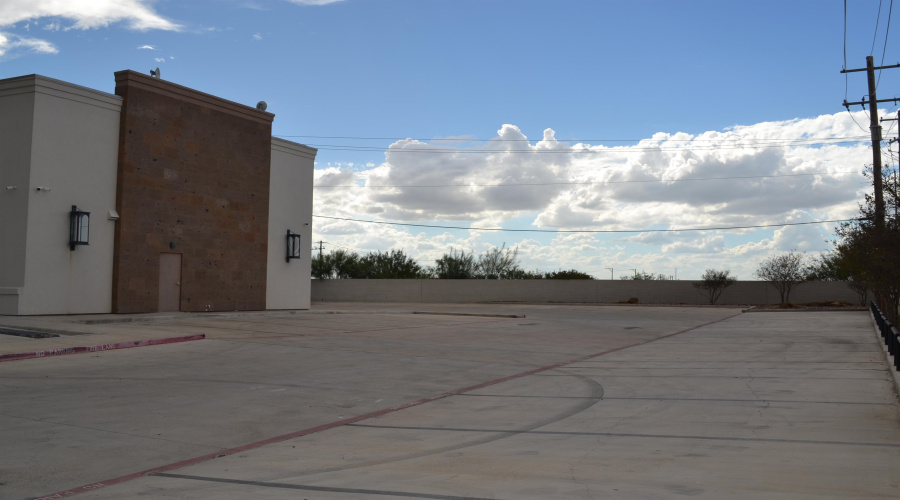 110 Willow Oak, Laredo, Texas 78043, 1 Room Rooms,4 BathroomsBathrooms,Commercial retail/office,For Sale,110 Willow Oak,20264492