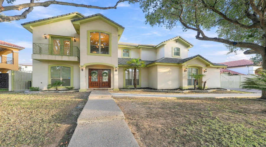 203 Lake Lugano Rd, Laredo, Texas 78041, 3 Bedrooms Bedrooms, 7 Rooms Rooms,3 BathroomsBathrooms,Residential,For Sale,203 Lake Lugano Rd,20264488