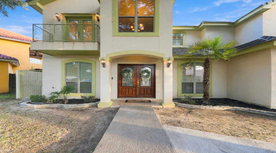 203 Lake Lugano Rd, Laredo, Texas 78041, 3 Bedrooms Bedrooms, 7 Rooms Rooms,3 BathroomsBathrooms,Residential,For Sale,203 Lake Lugano Rd,20264488