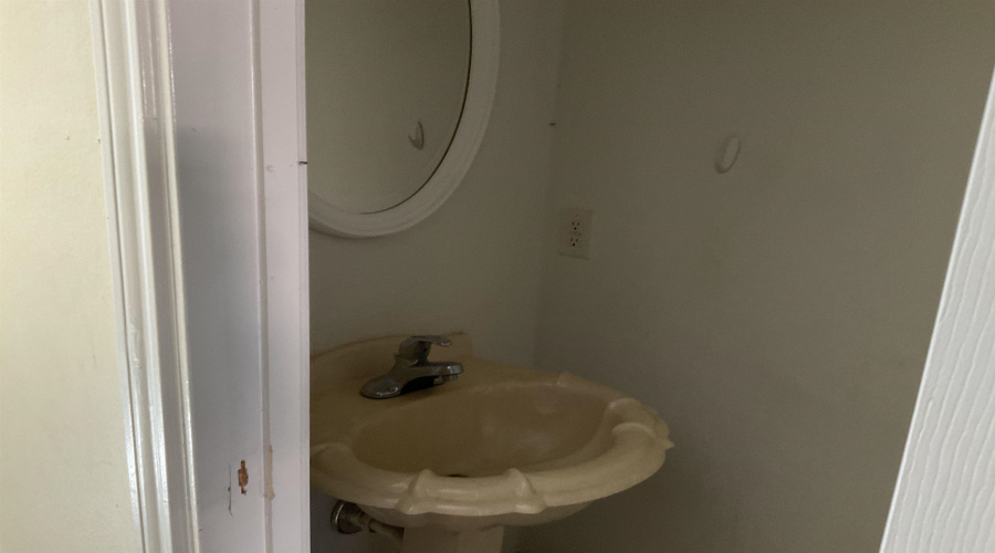 2445 Monarch Dr, Laredo, Texas 78045, 3 Bedrooms Bedrooms, 4 Rooms Rooms,2 BathroomsBathrooms,Residential,For Rent,2445 Monarch Dr,20264491